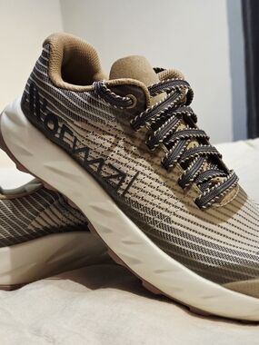 NNormal Kjerag 01 Beige Trail Running Shoes Women’s 5.5 NWOT
